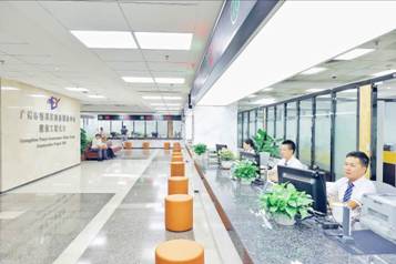 煥然一新的番禺區政務服務中心建設工程大廳